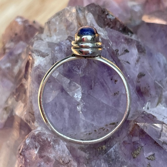 Mid-century minimalist lapis ring - Picture 5 of 16